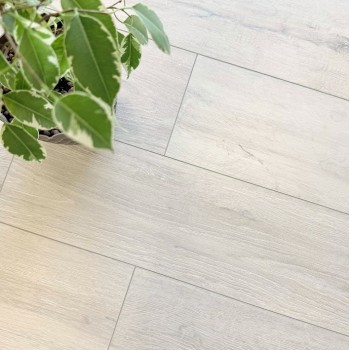 Ламинат EGGER Comfort Classic 32кл 8мм 4-v EC1062 Дуб меловой
