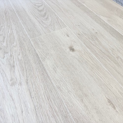 Ламинат EGGER Comfort Classic 33кл 8мм 4-v EC2040 Дуб Кортон белый