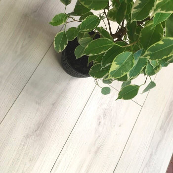 Ламинат EGGER Pro Classic 33кл 8мм 4-v Дуб Петрелиус