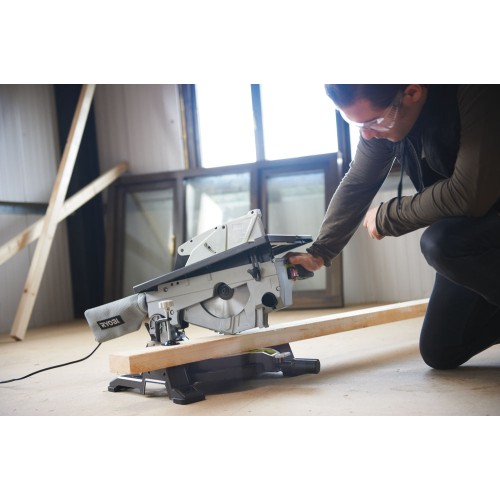 Пила торцовочная комбинированная (распиловочный станок) RYOBI RTMS1800-G