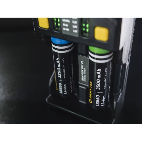Зарядное устройство Armytek Uni C2 Plug Type C