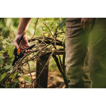 Секатор плоскостной FISKARS Single Step