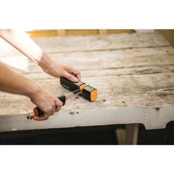 Точилка для топоров и ножей Xsharp FISKARS