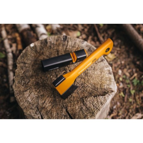 Точилка для топоров и ножей Xsharp FISKARS