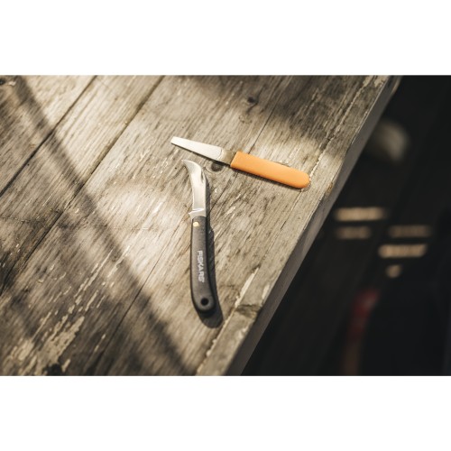 Нож садовый изогнутый для прививок FISKARS