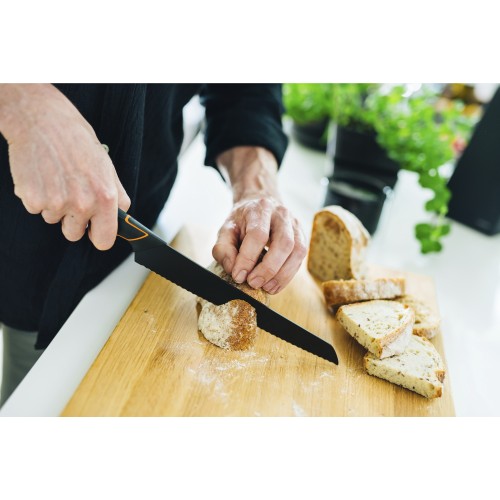 Нож для хлеба 23 см Edge Fiskars