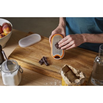 Терка с контейнером Functional Form Fiskars