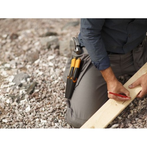Нож универсальный с точилкой FISKARS