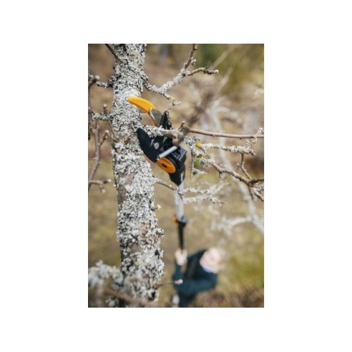 Сучкорез универсальный телескопический UPX86 FISKARS PowerGear