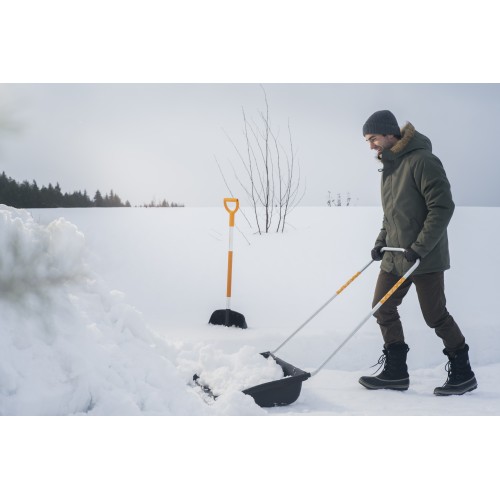 Скрепер-волокуша (движок) для снега FISKARS