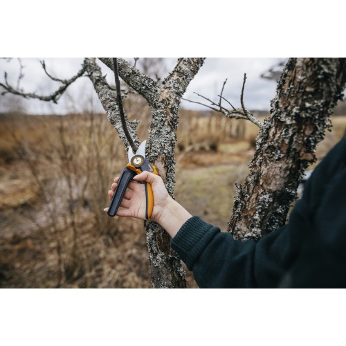Секатор плоскостной FISKARS Xseries PowerGear M P921