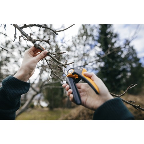 Секатор плоскостной FISKARS Xseries PowerGear M P921
