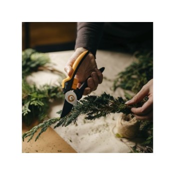 Секатор плоскостной FISKARS Solid P341