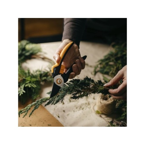 Секатор плоскостной FISKARS Solid P341