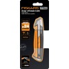 Нож с выдвижным, сменным лезвием18мм CarbonMax FISKARS