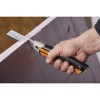 Нож с выдвижным, сменным лезвием 25мм CarbonMax FISKARS
