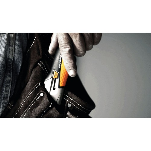 Лезвия сменные сегментированные 18мм 5шт CarbonMax FISKARS