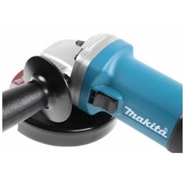 Одноручная углошлифмашина MAKITA 9558 HNRK