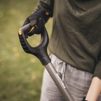 Лопата штыковая с закругл.лезвием Ergonomic FISKARS