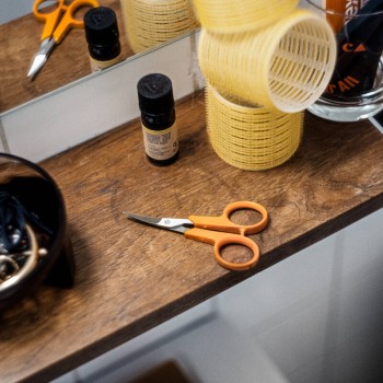 Ножницы маникюрные изогнутые 10см Classic Fiskars