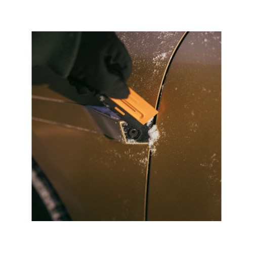 Щетка для снега 76см со скребком Plus FISKARS
