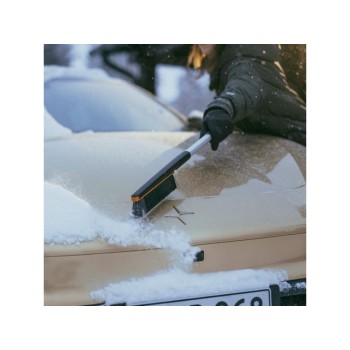 Щетка для снега 76см со скребком Plus FISKARS