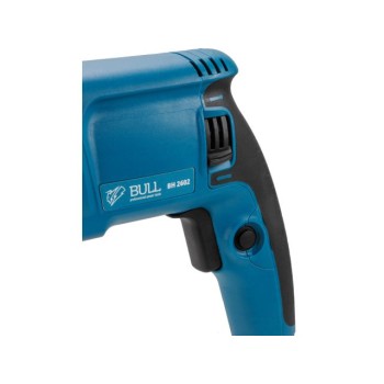 Перфоратор BULL BH 2602 Xcase 800 Вт, 3.0 Дж, 4 реж. + 2 зубила, 3 сверла, БЗП в комплекте