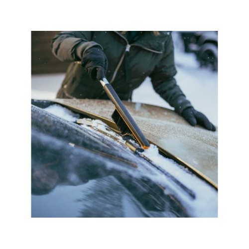 Щетка для снега 63см со скребком Plus FISKARS