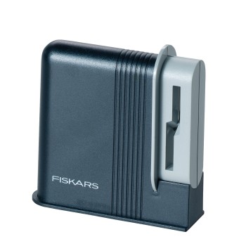 Точилка для ножниц Clip-Sharp Fiskars