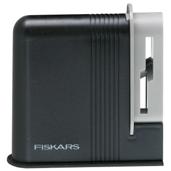 Точилка для ножниц Clip-Sharp Fiskars