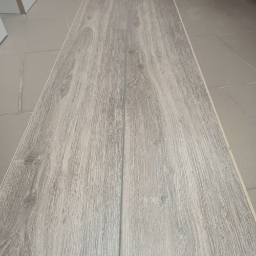 Ламинат Vivafloor Black Label 4V Варио серый 1052